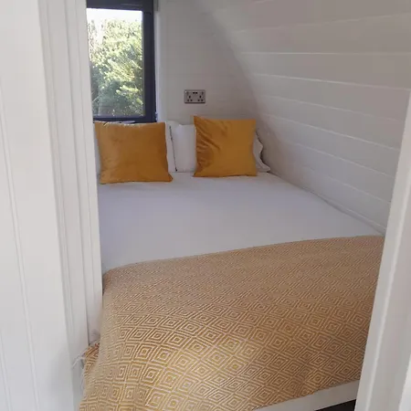 The Nest לינה וארוחת בוקר דולין